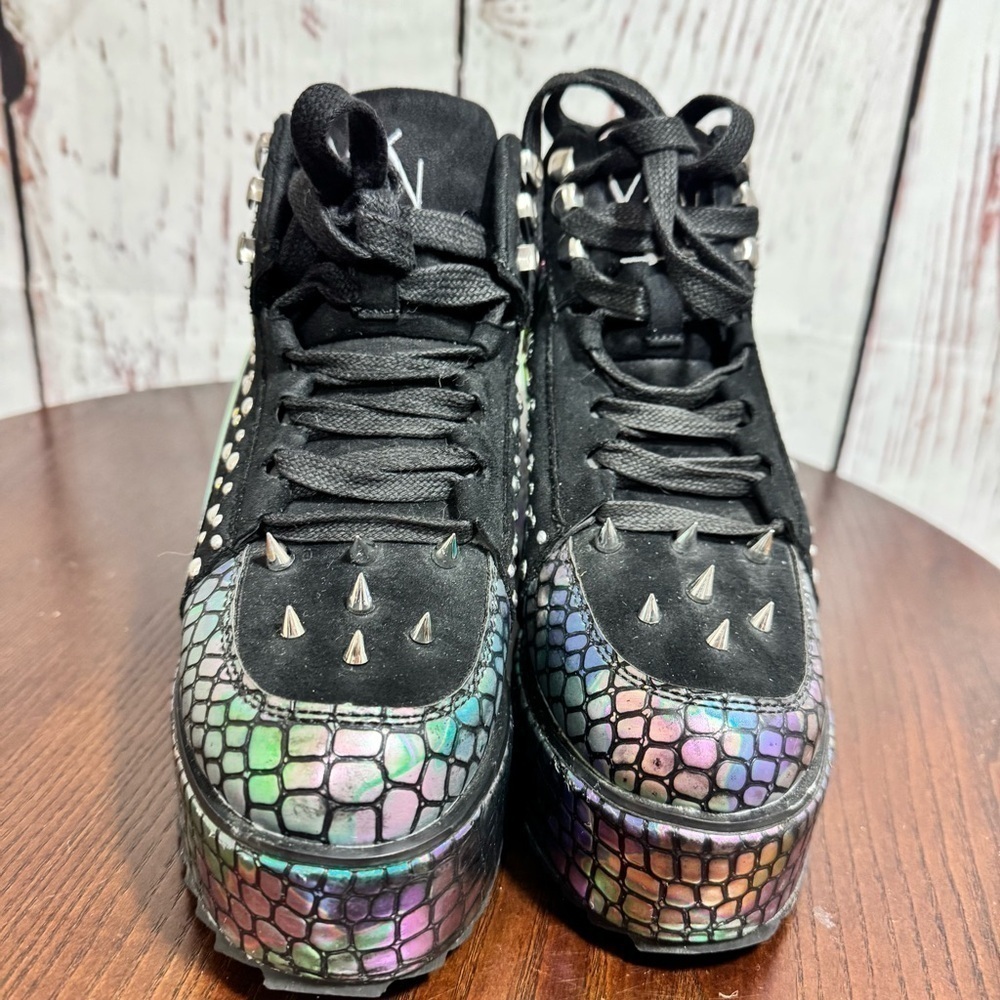 DOLLS Kill X YRU Qozmo Lo Alien Iridescent Reptile Embossed Platforms 4US 35 Eu